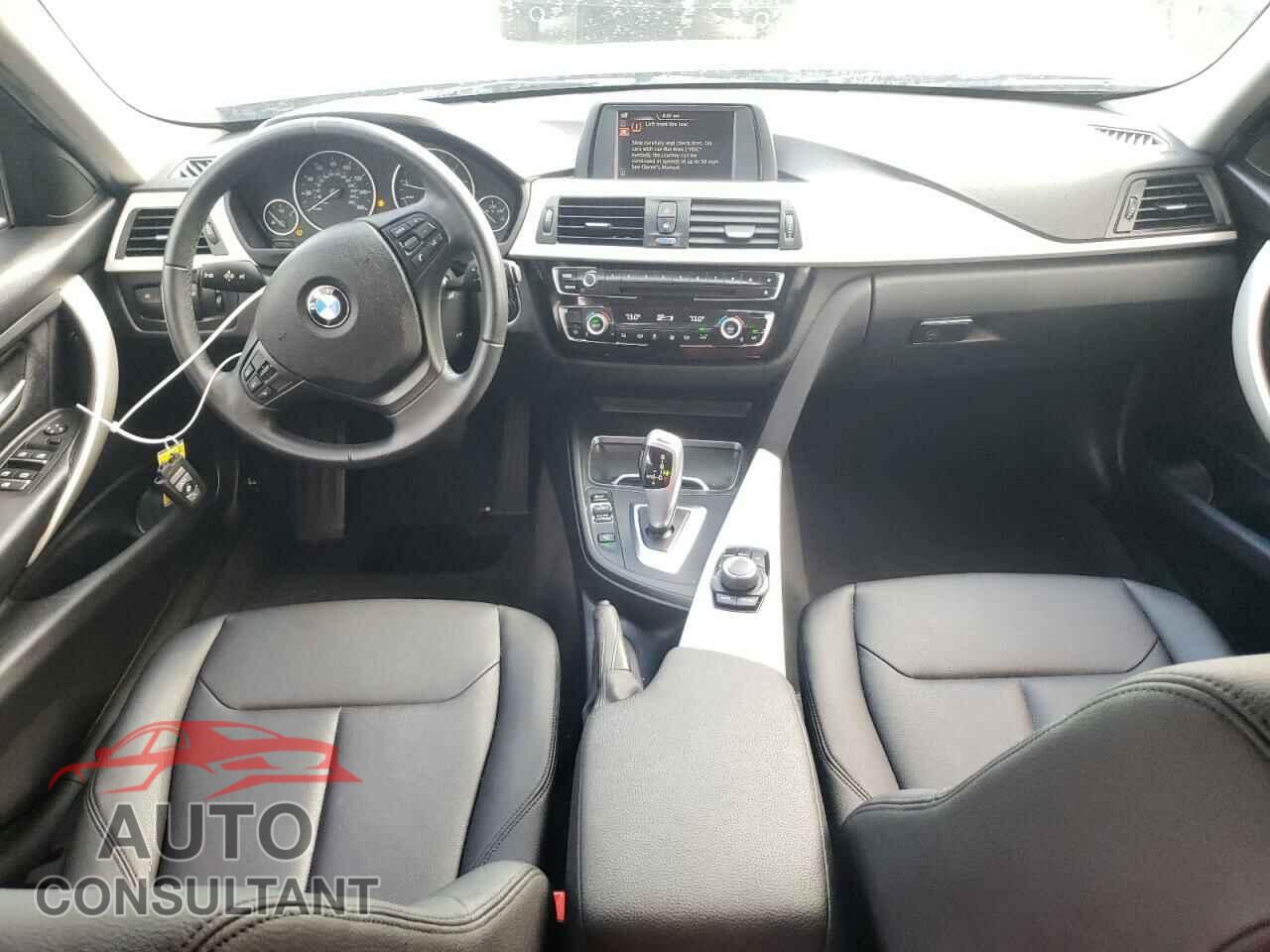BMW 3 SERIES 2016 - WBA8E1G53GNU11897
