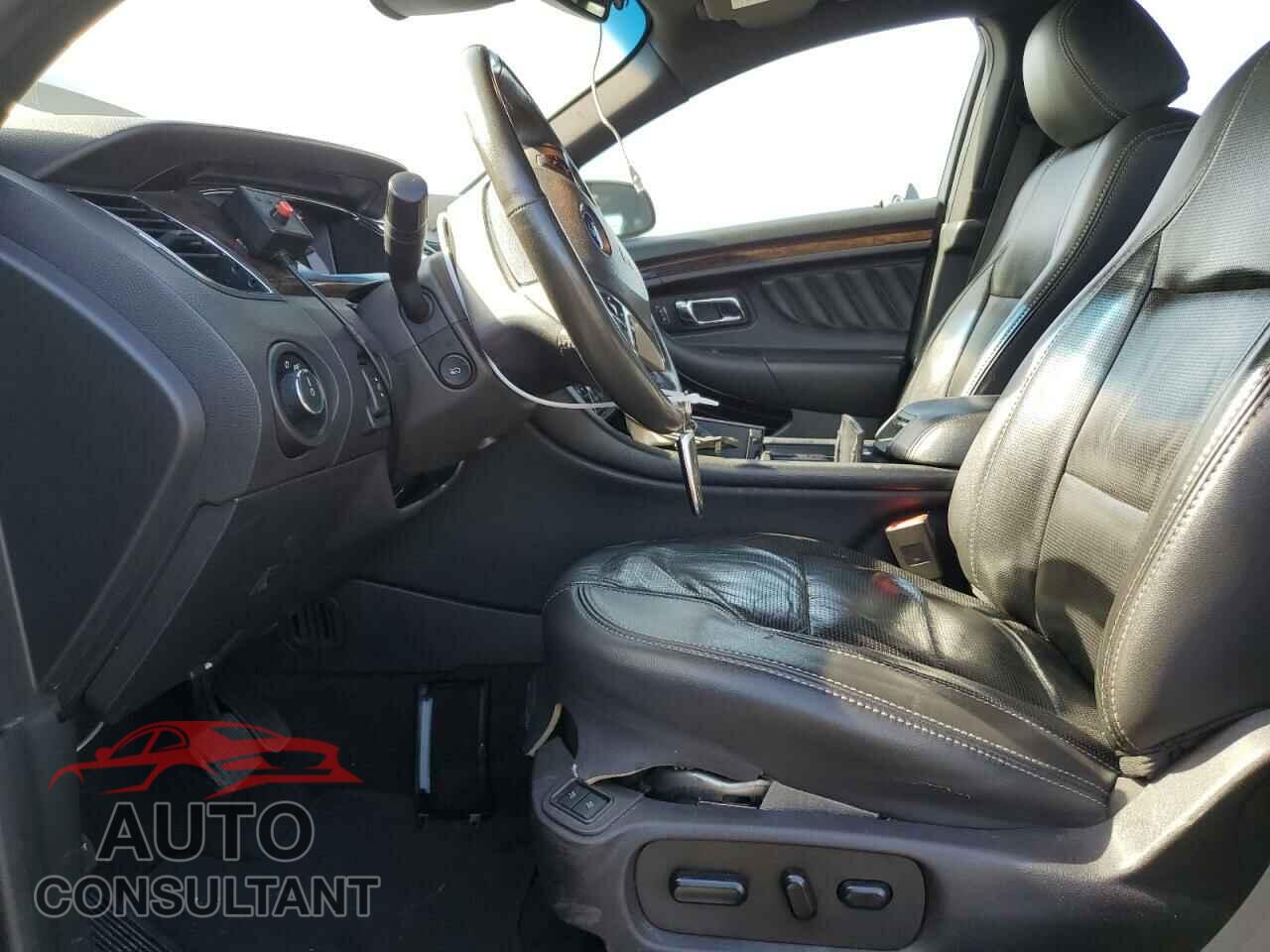 FORD TAURUS 2019 - 1FAHP2F85KG115426