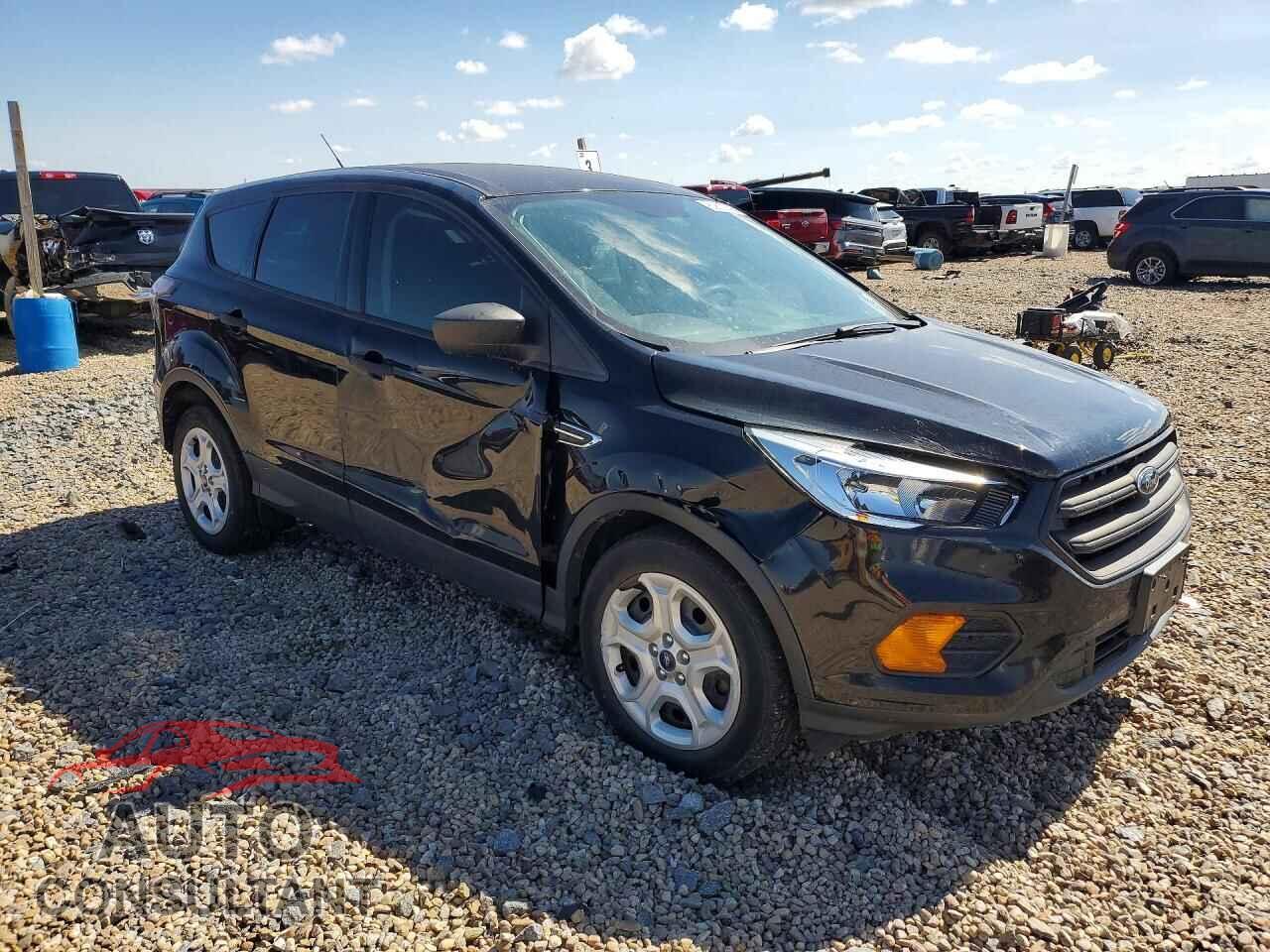 FORD ESCAPE 2017 - 1FMCU0F79HUB01754