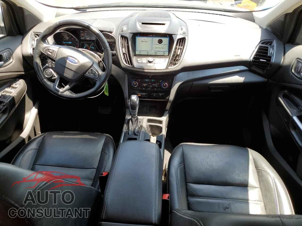 FORD ESCAPE 2018 - 1FMCU9HD3JUD30458