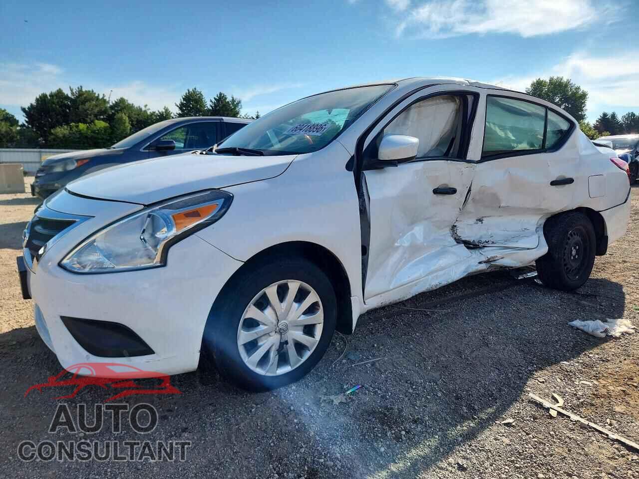 NISSAN VERSA 2019 - 3N1CN7AP3KL832959