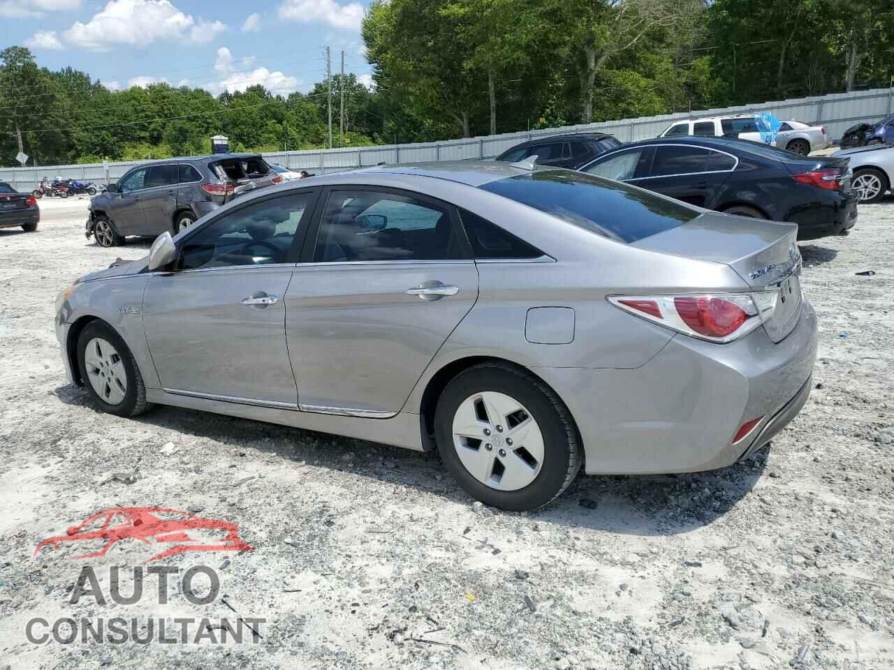 HYUNDAI SONATA 2011 - KMHEC4A42BA005103