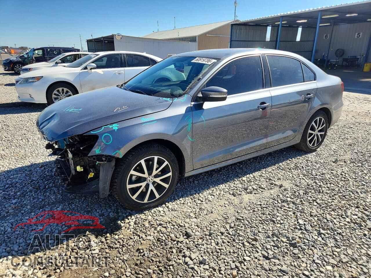 VOLKSWAGEN JETTA 2017 - 3VWDB7AJ5HM360995