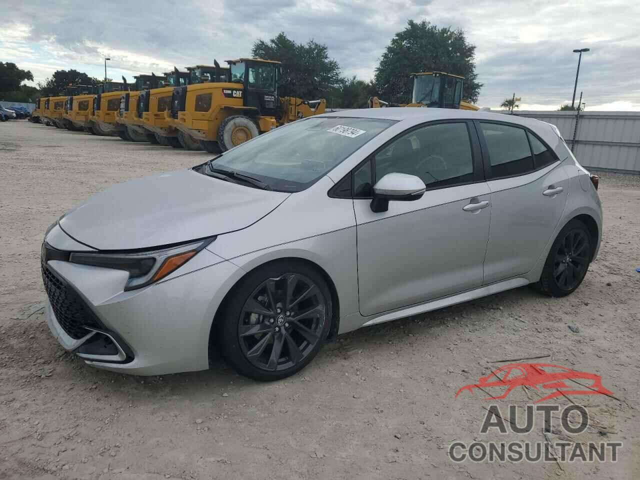 TOYOTA COROLLA 2024 - JTNC4MBE5R3230125