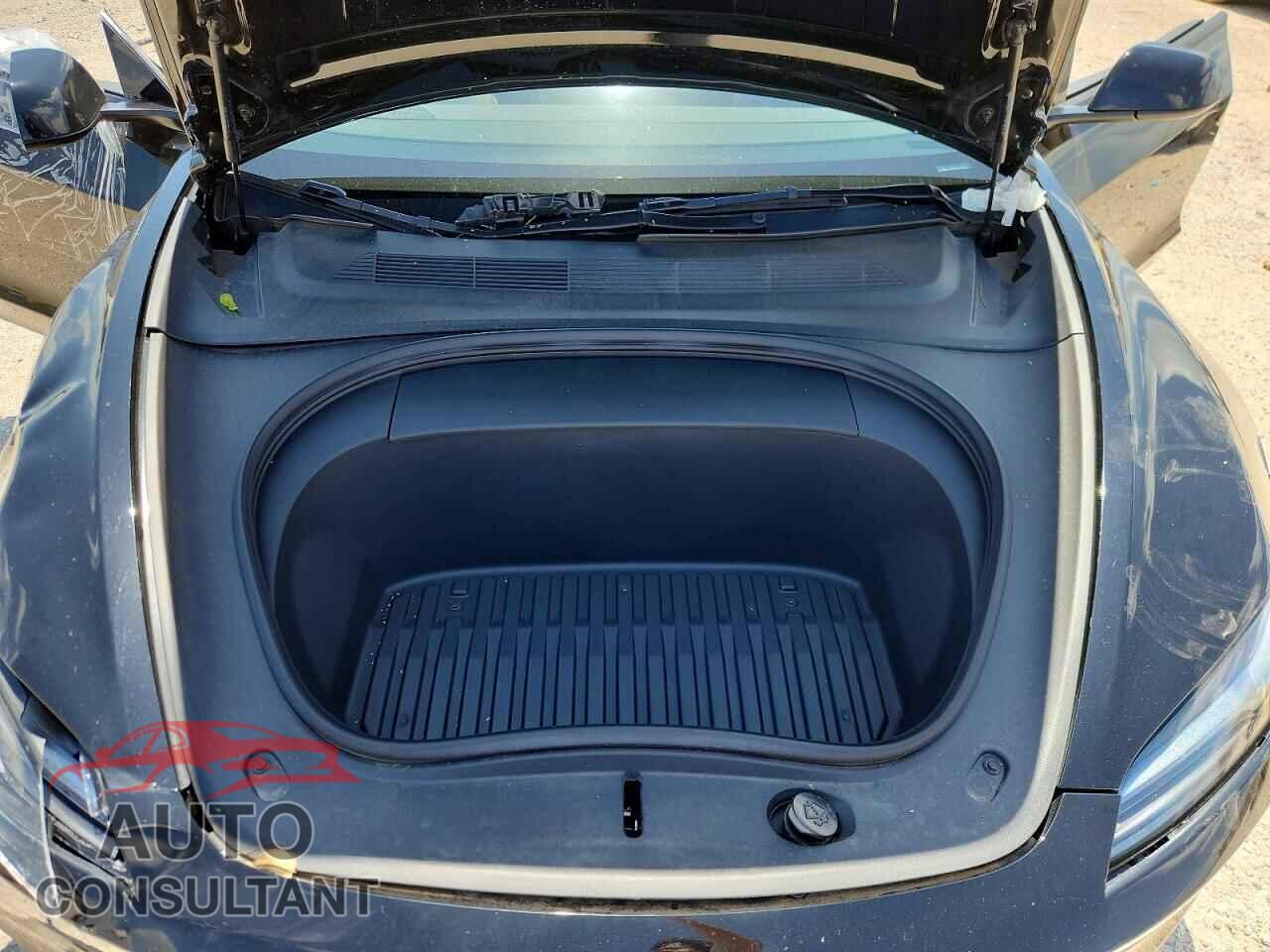 TESLA MODEL 3 2024 - 5YJ3E1EA0RF862557
