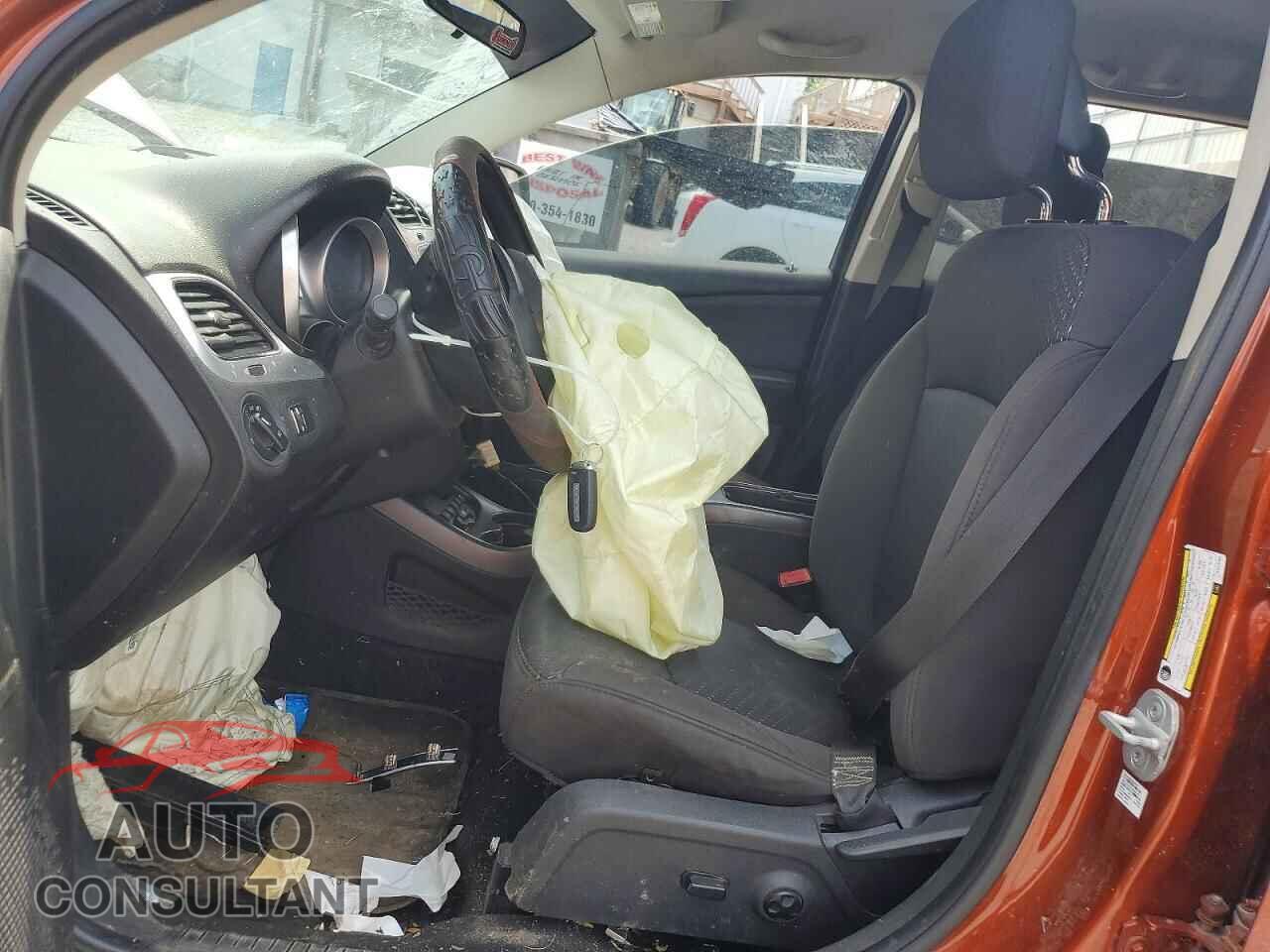 DODGE JOURNEY 2012 - 3C4PDCBG0CT272909