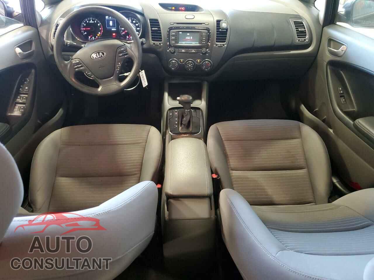 KIA FORTE 2017 - 3KPFL4A73HE026938