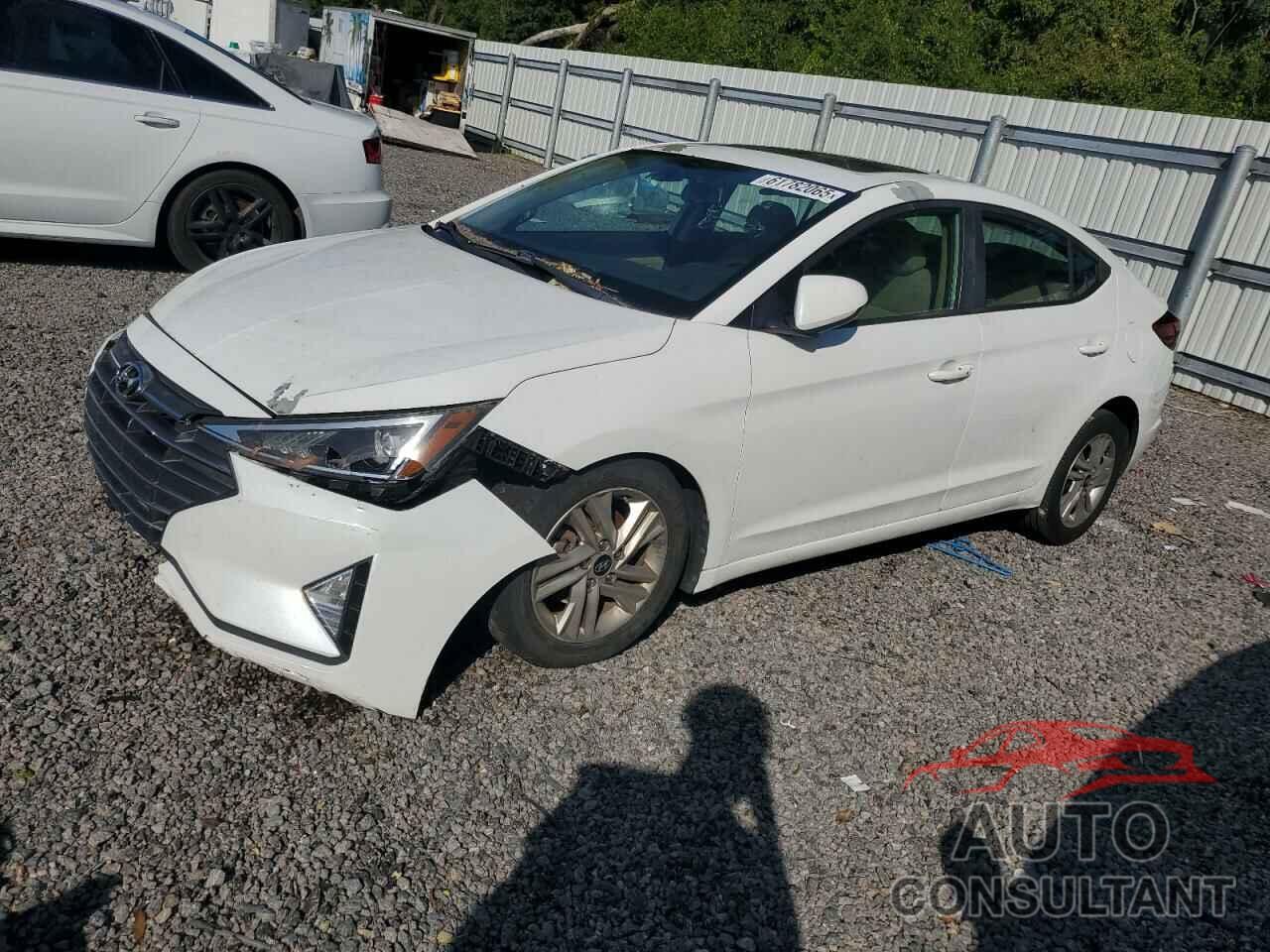HYUNDAI ELANTRA 2019 - 5NPD84LF9KH445859