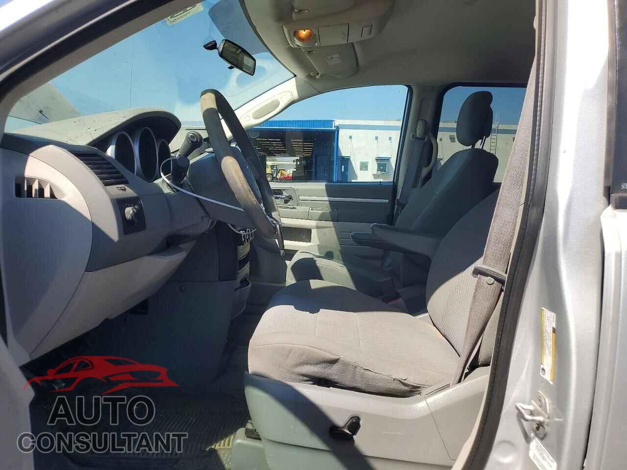 DODGE CARAVAN 2010 - 2D4RN4DE2AR318525