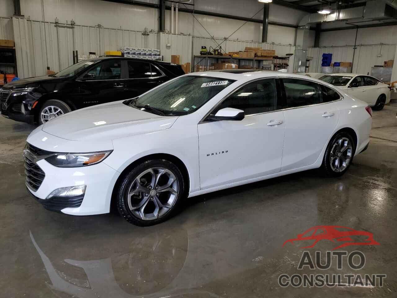 CHEVROLET MALIBU 2021 - 1G1ZD5ST9MF075341