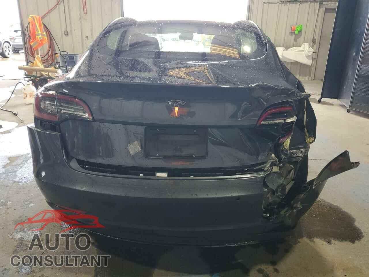 TESLA MODEL 3 2022 - 5YJ3E1EA8NF372121