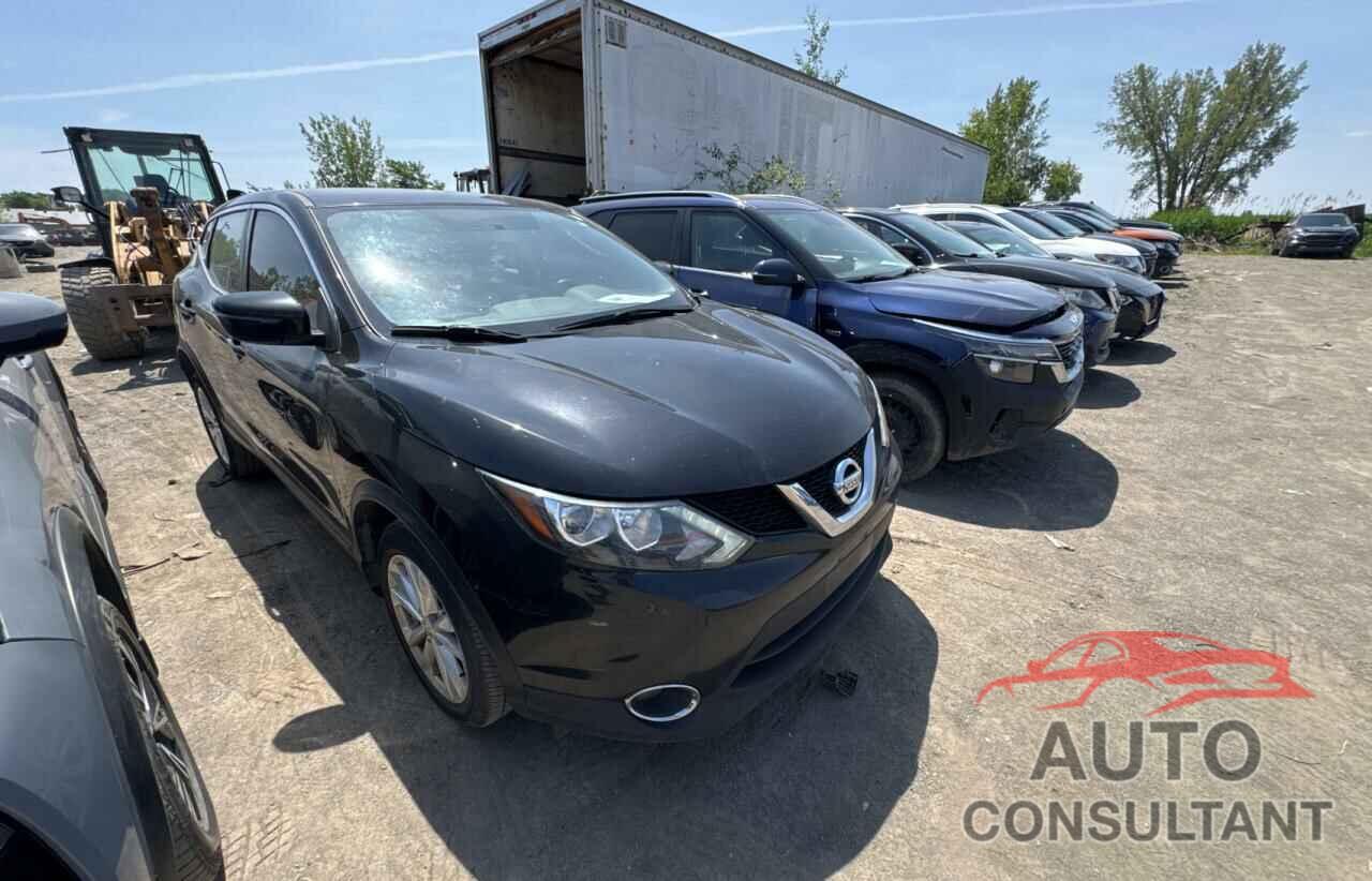 NISSAN ROGUE 2017 - JN1BJ1CP6HW003033