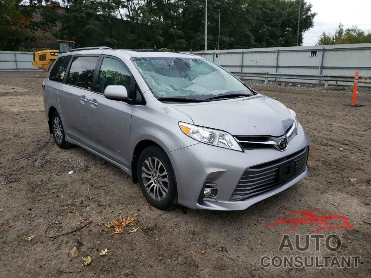 TOYOTA SIENNA 2018 - 5TDYZ3DC5JS913544