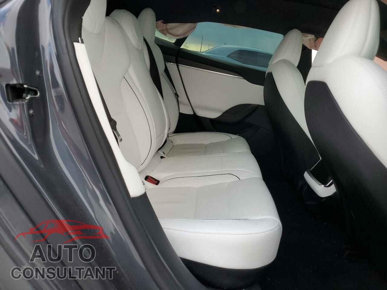 TESLA MODEL S 2021 - 5YJSA1E64MF452324
