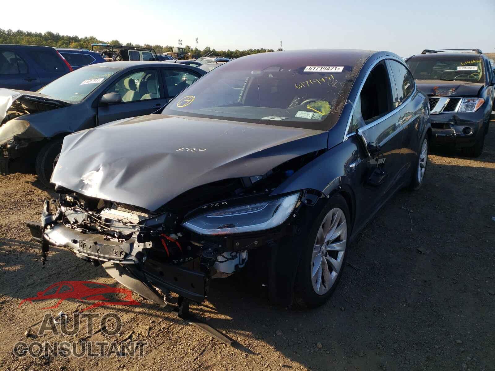 TESLA MODEL X 2017 - 5YJXCAE28HF052236