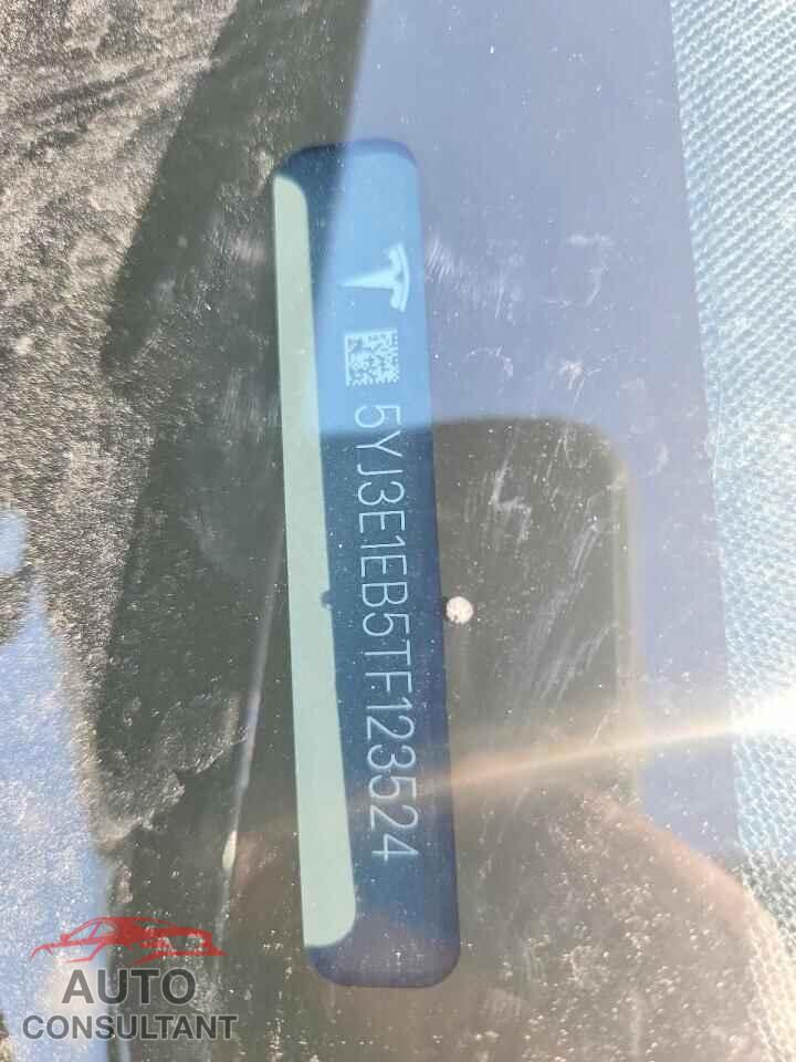 TESLA MODEL 3 2026 - 5YJ3E1EB5TF123524