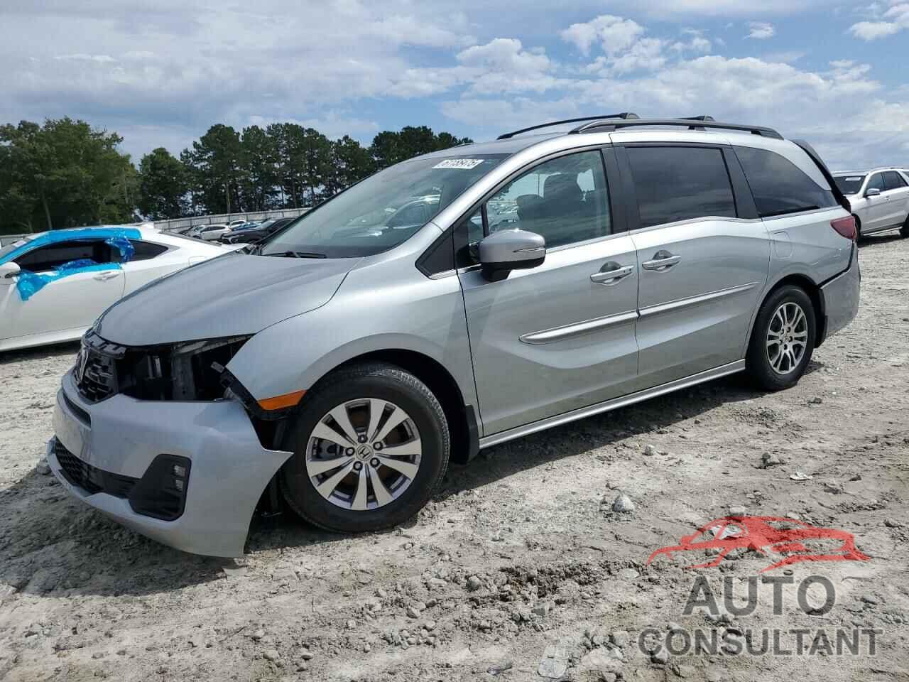 HONDA ODYSSEY 2025 - 5FNRL6H83SB011641
