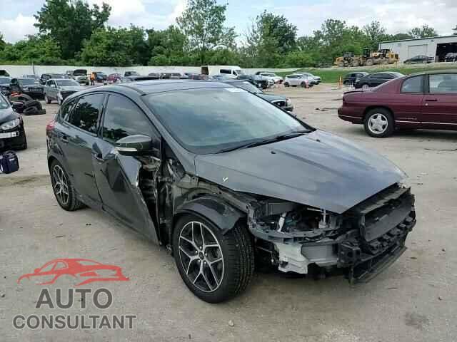 FORD FOCUS 2017 - 1FADP3M27HL342555