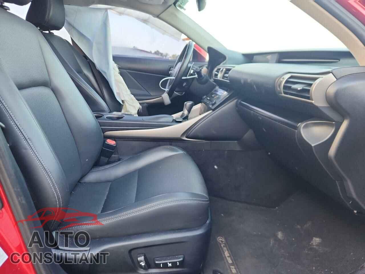 LEXUS IS 2014 - JTHBF1D26E5016480