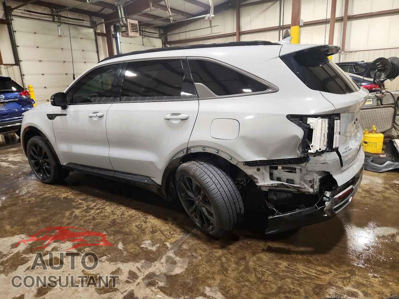 KIA SORENTO 2023 - 5XYRKDLF3PG186856