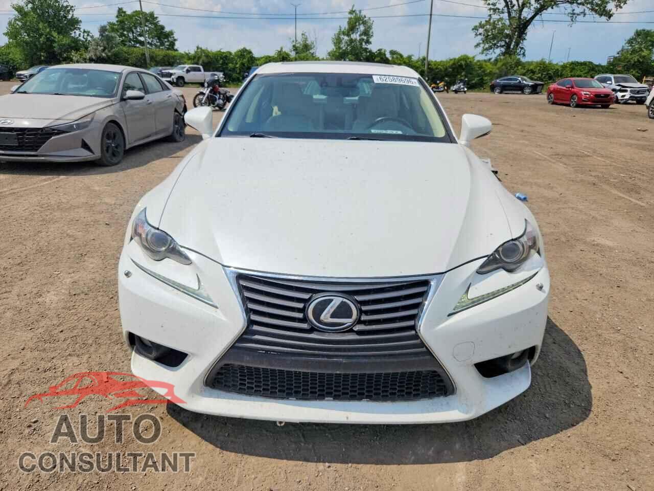 LEXUS IS 2014 - JTHCE1D28E5000899