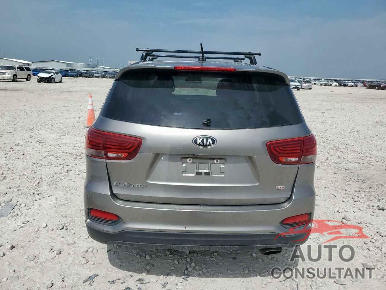 KIA SORENTO 2019 - 5XYPG4A32KG504380