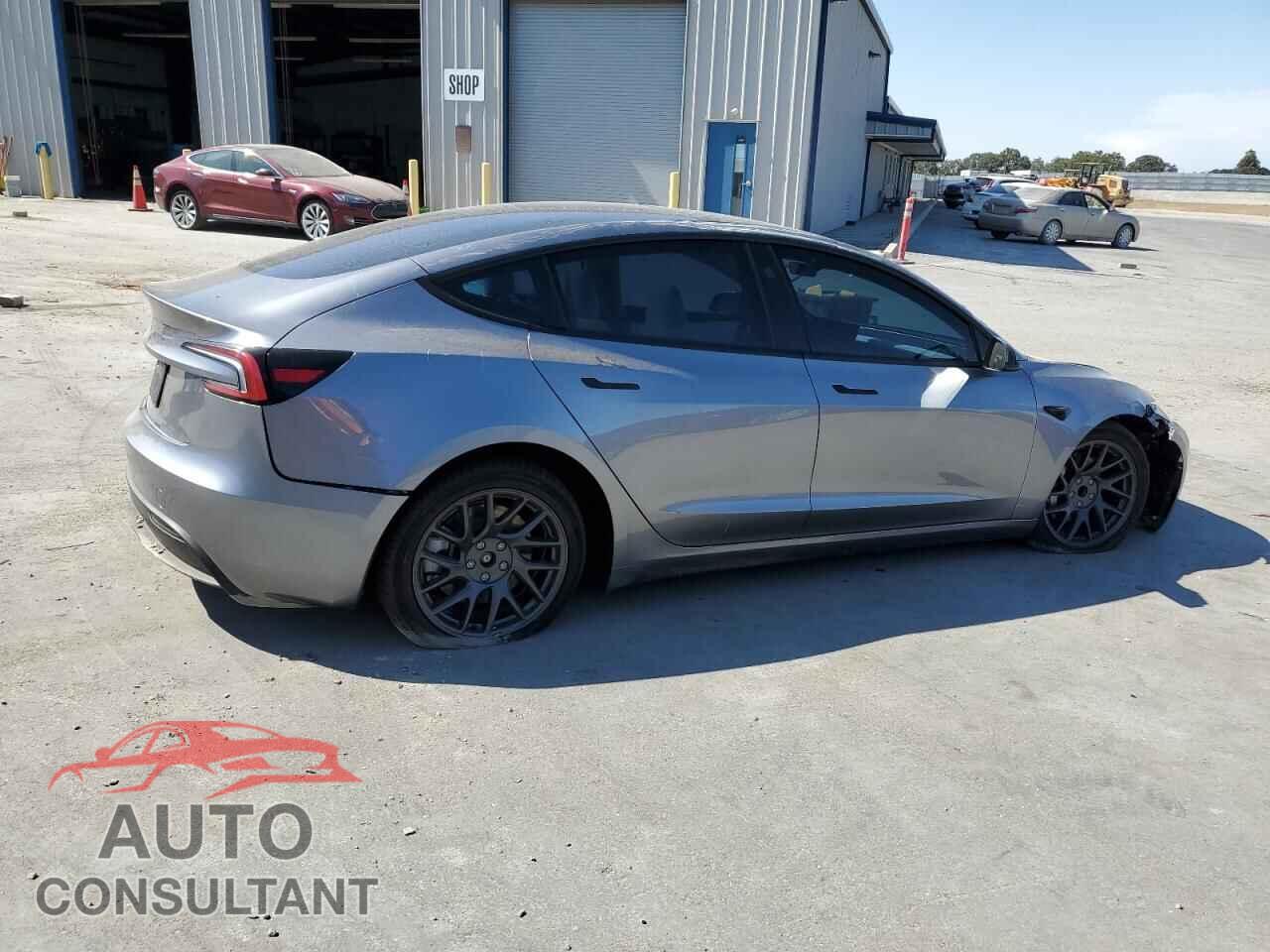 TESLA MODEL 3 2025 - 5YJ3E1EA9SF967426