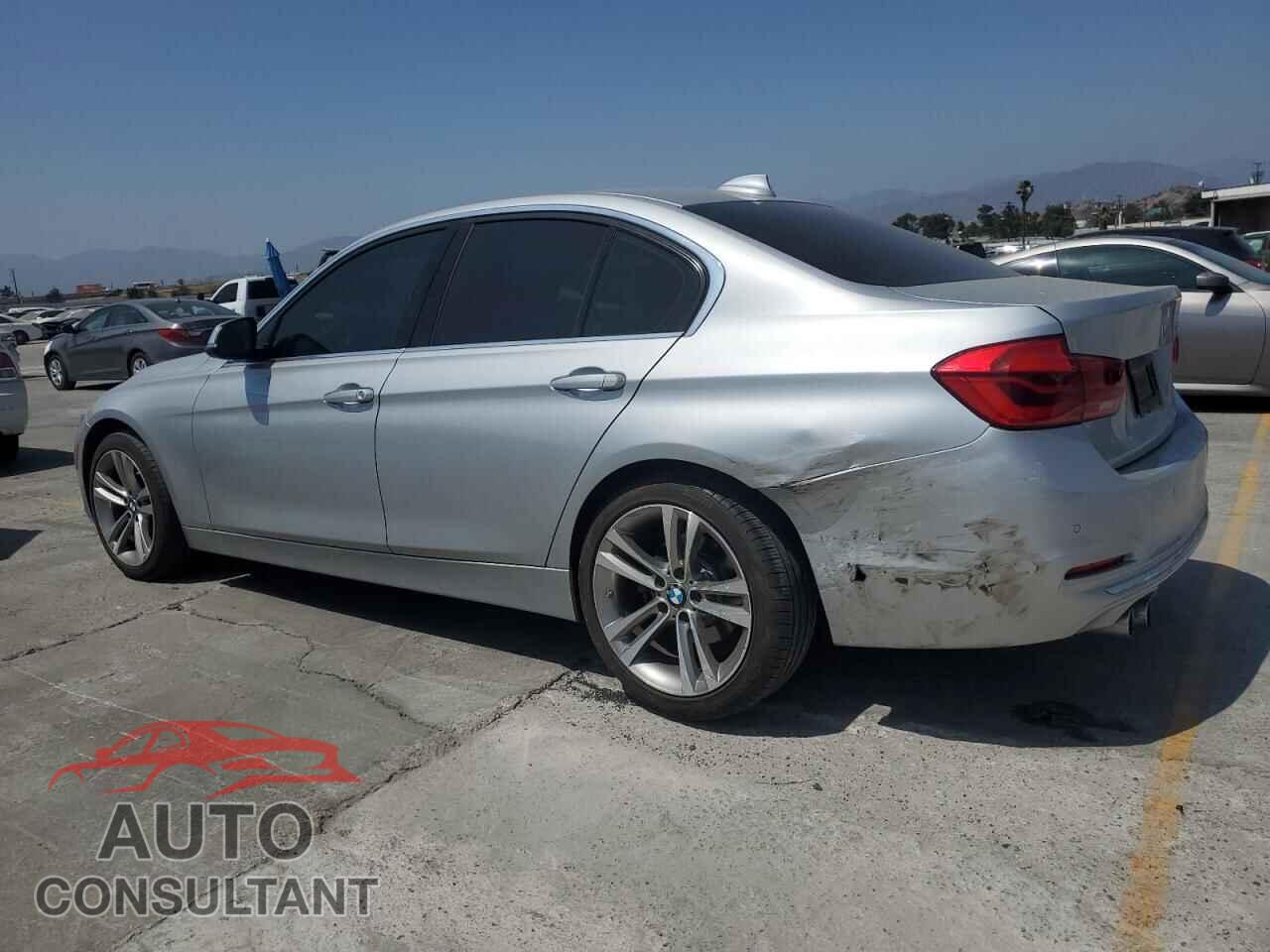 BMW 3 SERIES 2018 - WBA8B9C52JEE80782