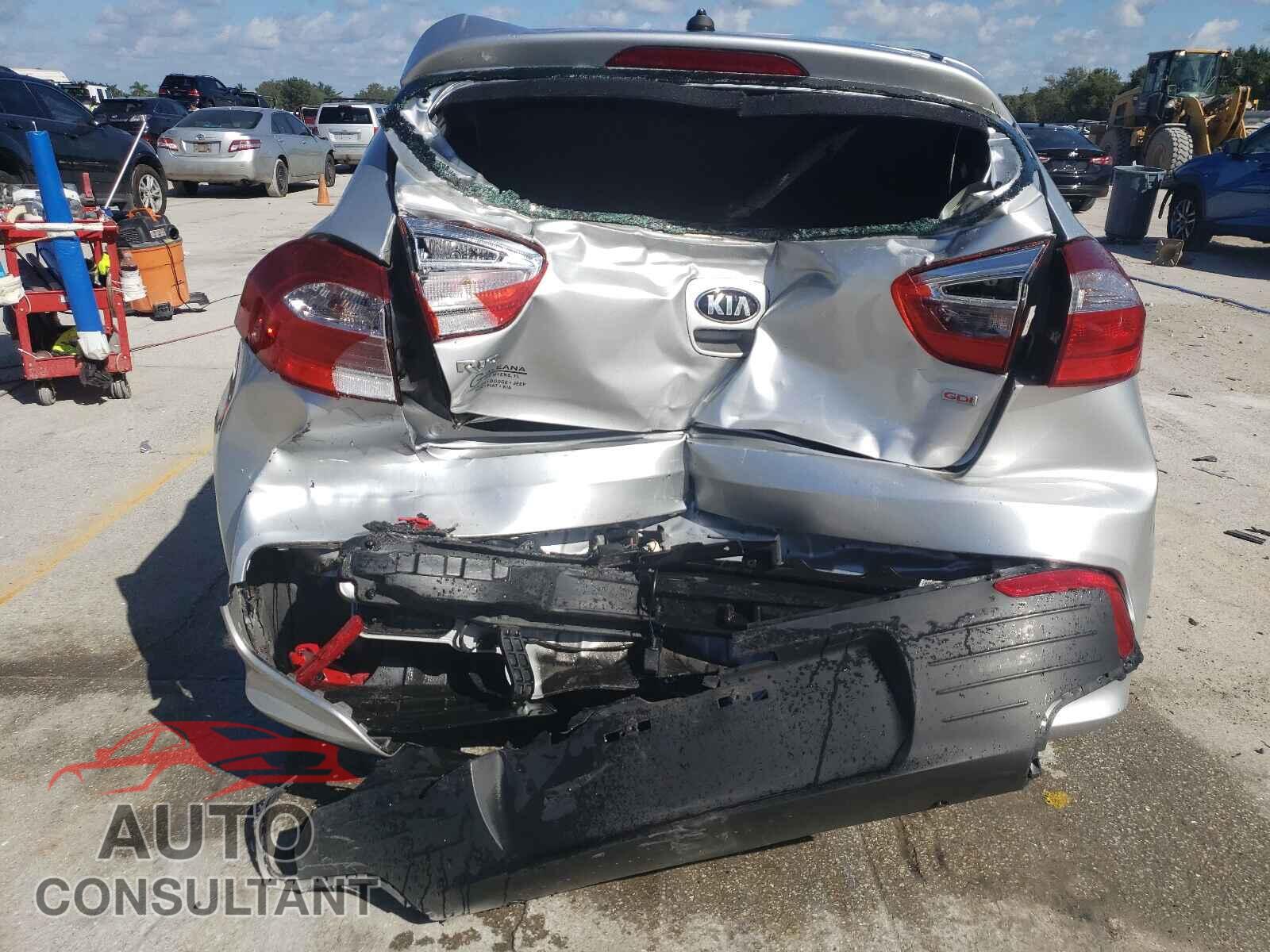 KIA RIO 2017 - KNADM5A32H6011079