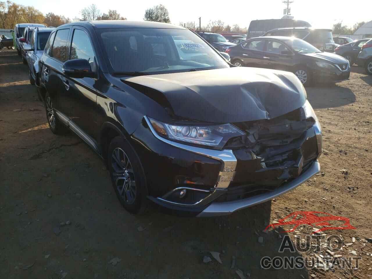 MITSUBISHI OUTLANDER 2018 - JA4AD3A3XJZ011436