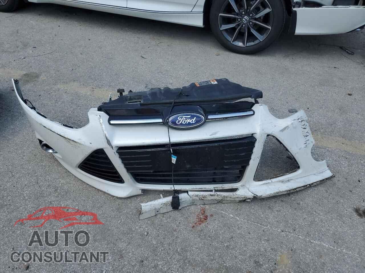 FORD FOCUS 2014 - 1FADP3J20EL373548