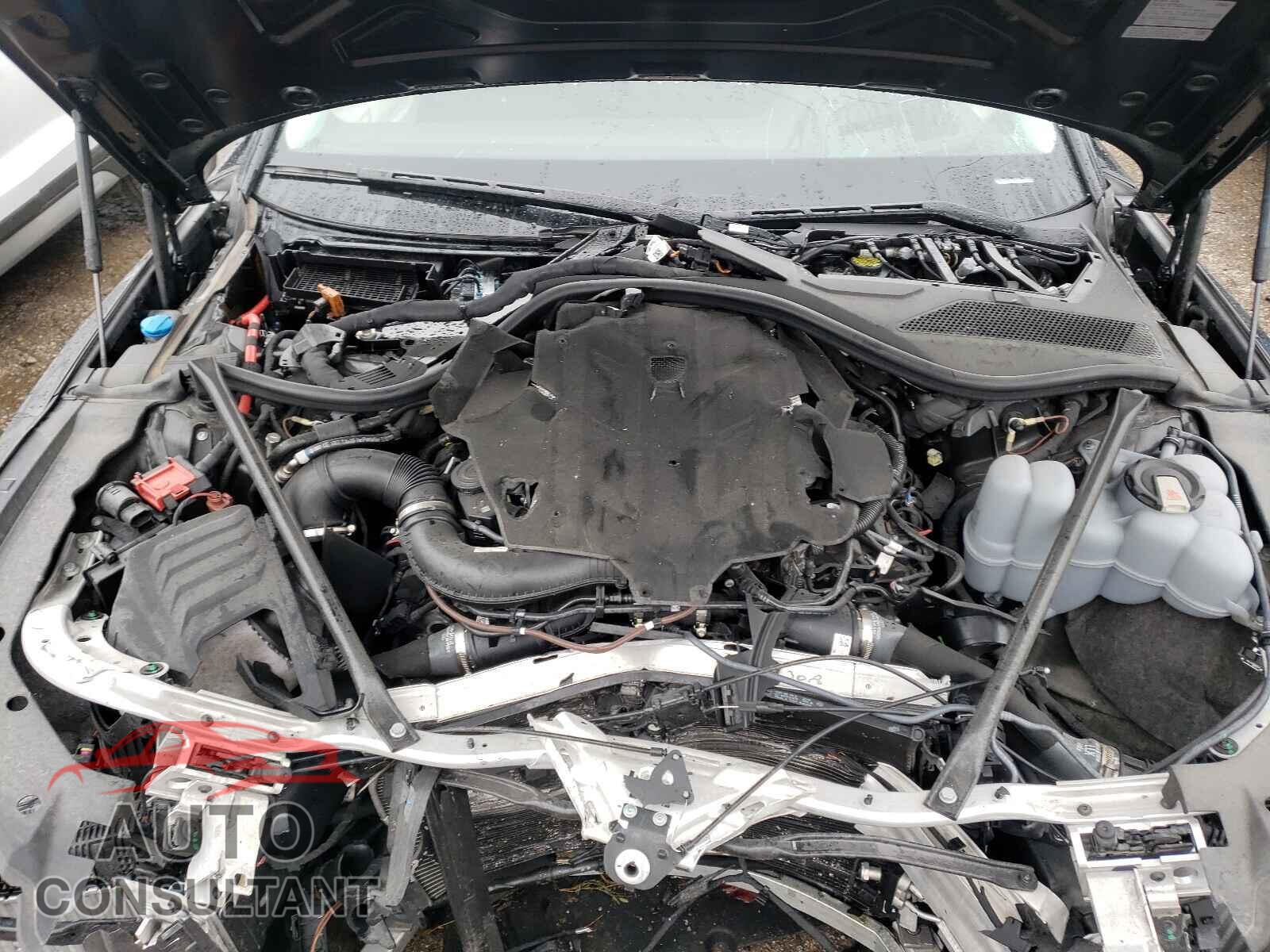 AUDI A8 2020 - WAU8EAF80LN006473