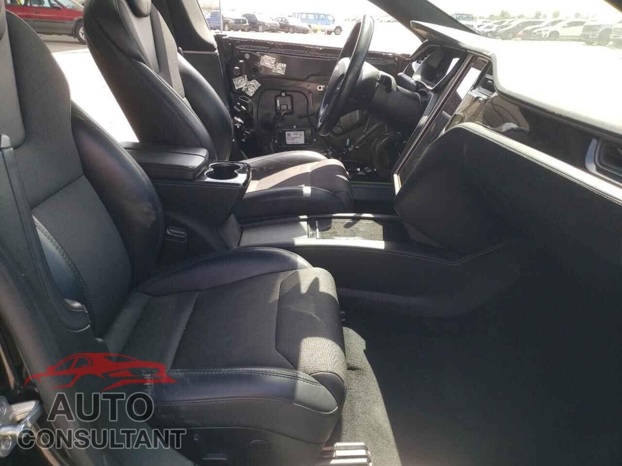 TESLA MODEL S 2018 - 5YJSA1E22JF281498