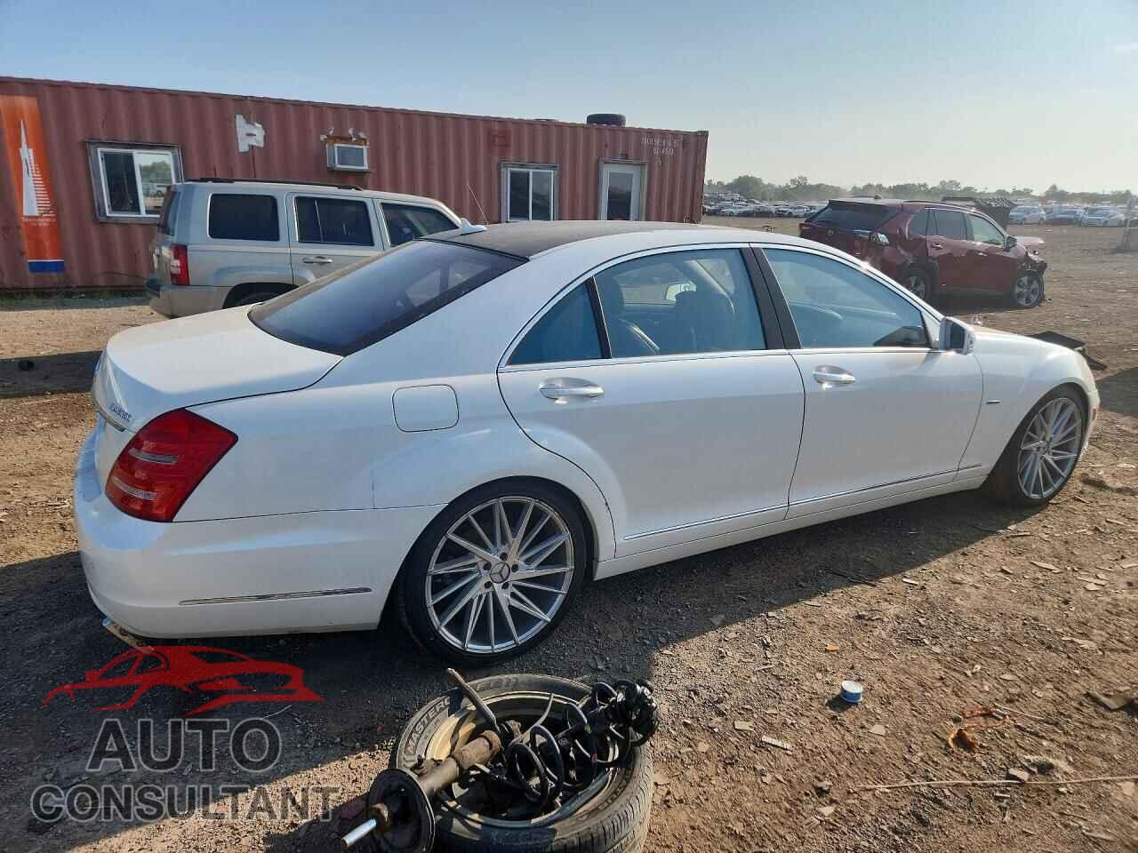 MERCEDES-BENZ S-CLASS 2012 - WDDNG8DB0CA420499