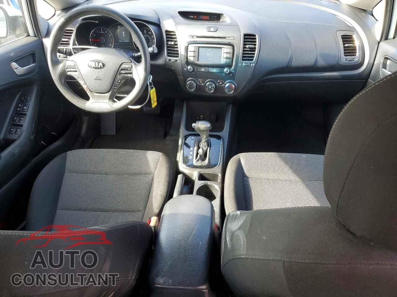 KIA FORTE 2018 - 3KPFK4A75JE284399