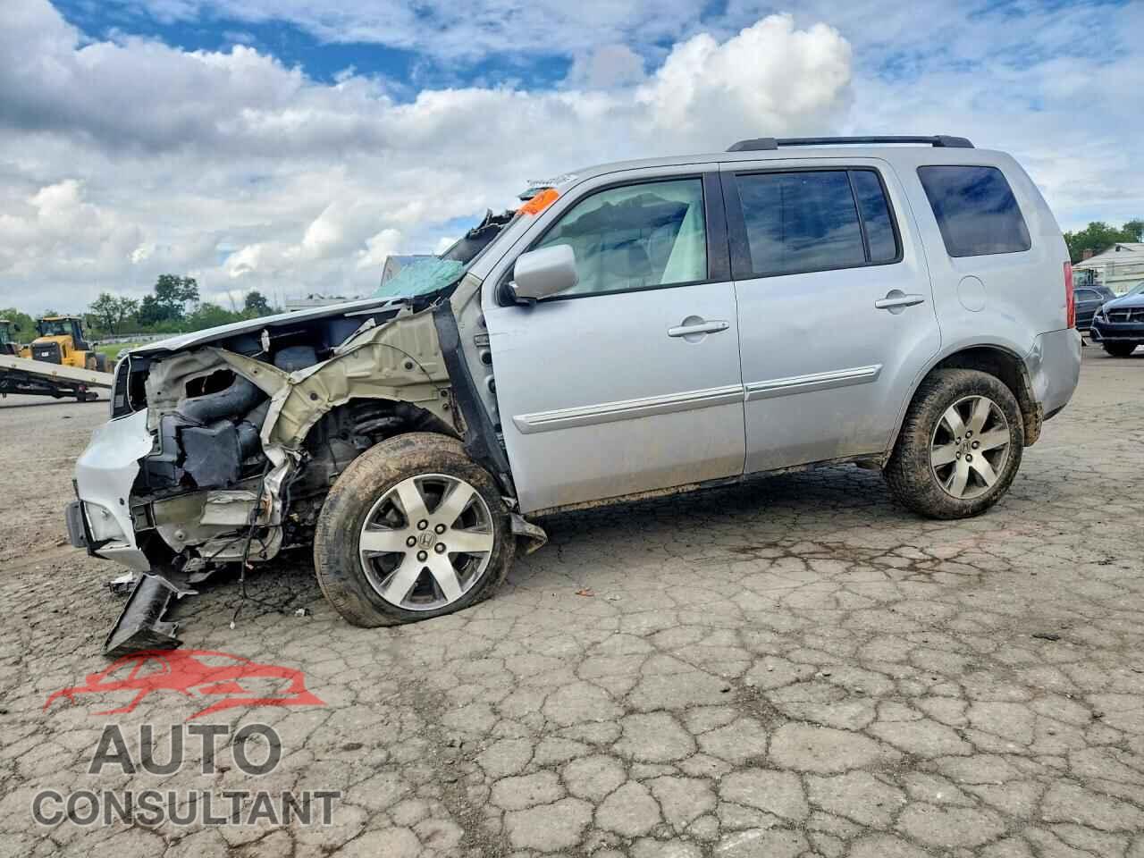 HONDA PILOT 2013 - 5FNYF4H9XDB043134