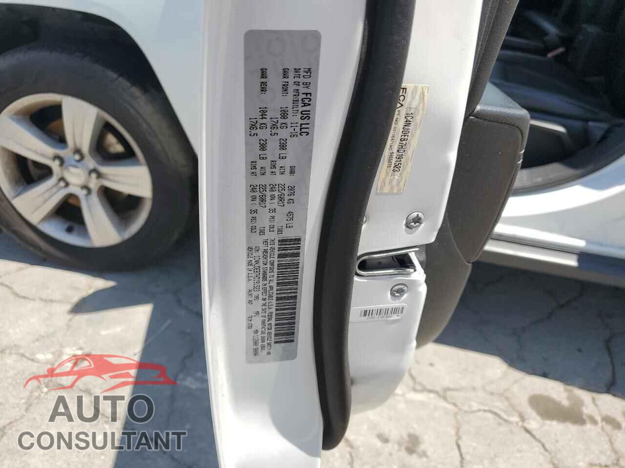 JEEP COMPASS 2017 - 1C4NJDEB7HD191523