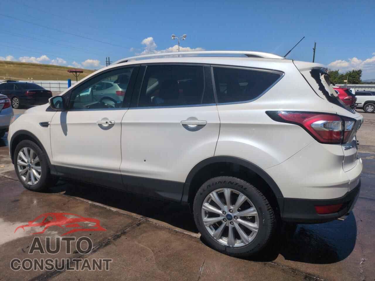 FORD ESCAPE 2017 - 1FMCU9J92HUE19955