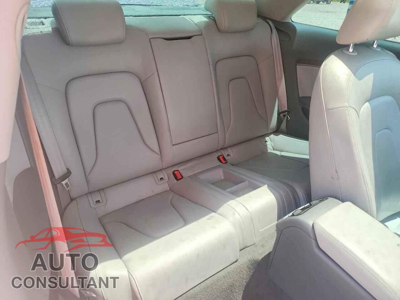 AUDI A5 PREMIUM 2014 - WAUCFAFR9EA040177