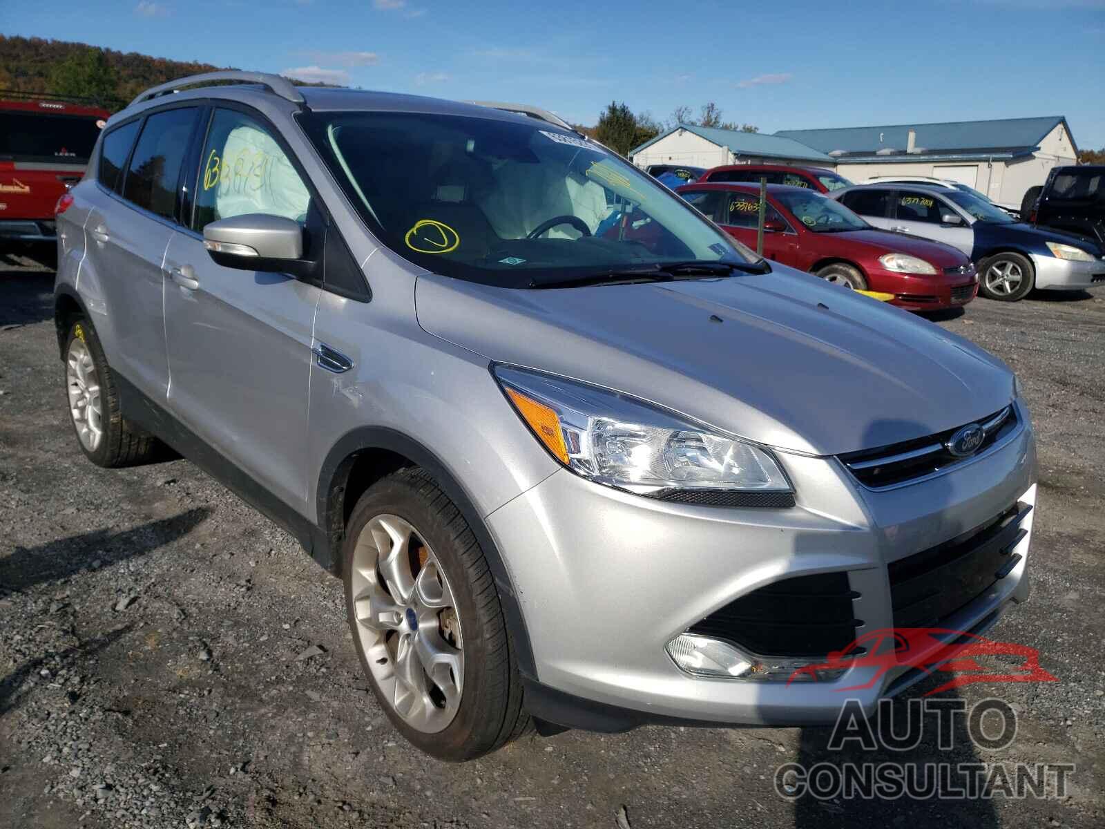 FORD ESCAPE 2016 - 1FMCU9J96GUC49954