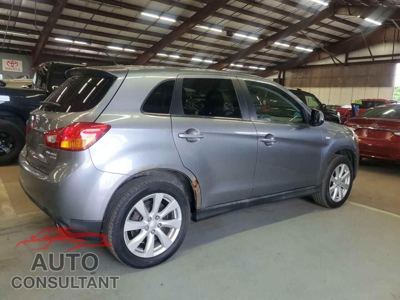MITSUBISHI OUTLANDER 2013 - 4A4AR4AU2DE002000