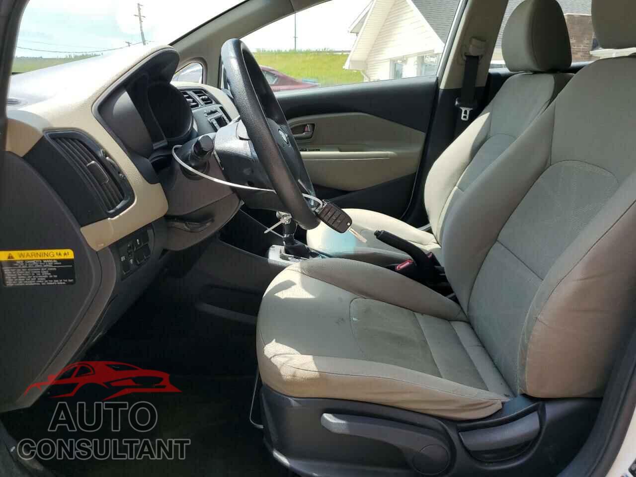 KIA RIO 2015 - KNADM5A34F6427695
