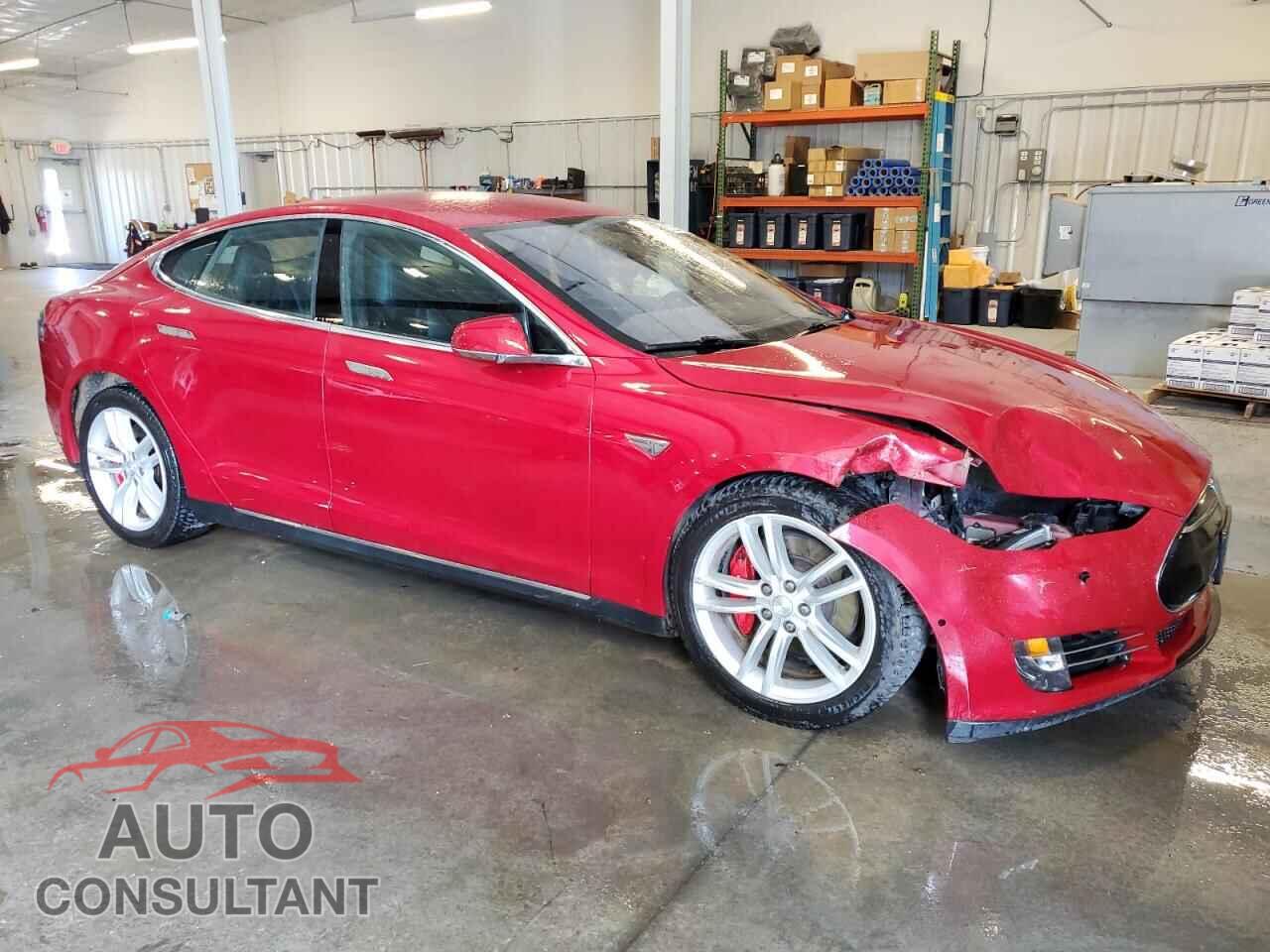 TESLA MODEL S 2015 - 5YJSA1E42FF101963