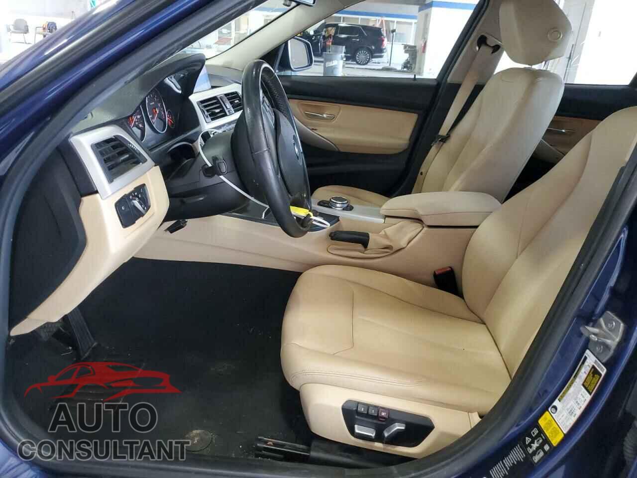 BMW 3 SERIES 2017 - WBA8A3C52HK691442