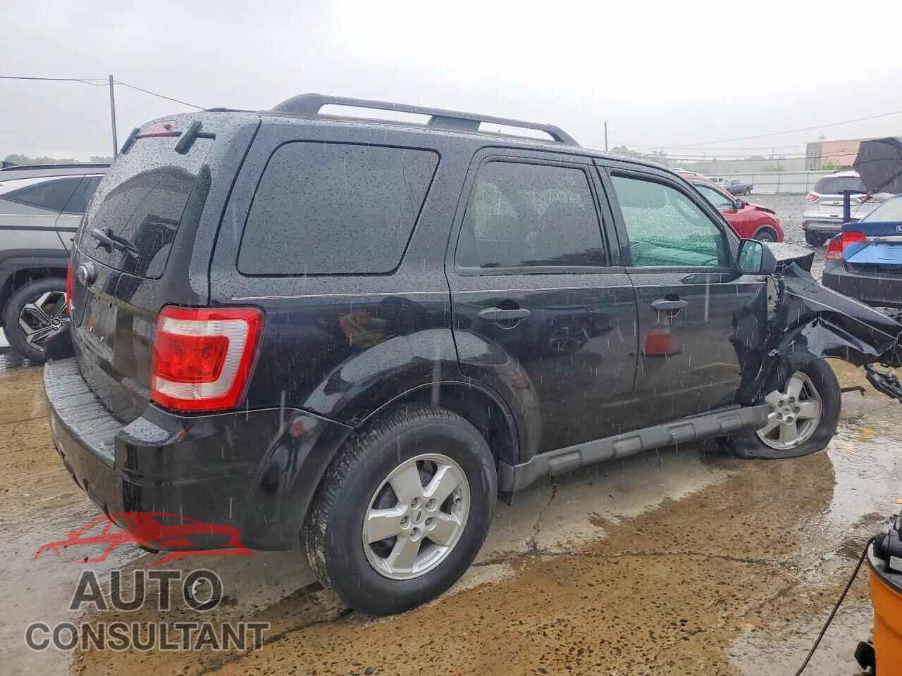 FORD ESCAPE 2009 - 1FMCU03729KD03921