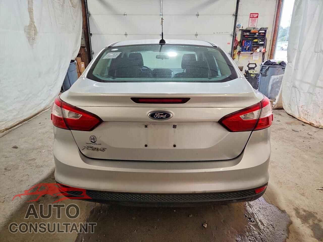 FORD FOCUS 2013 - 1FADP3E26DL350638