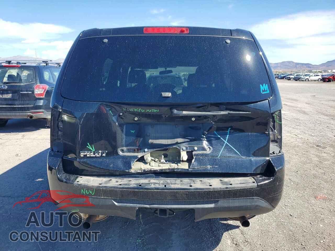HONDA PILOT 2015 - 5FNYF3H22FB008491