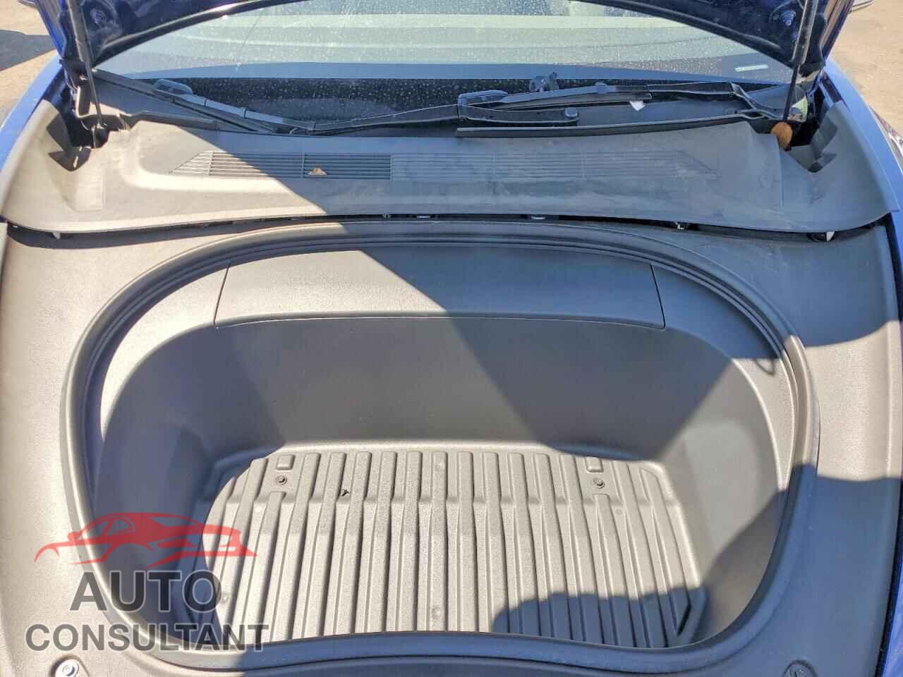 TESLA MODEL 3 2024 - 5YJ3E1EAXRF784708