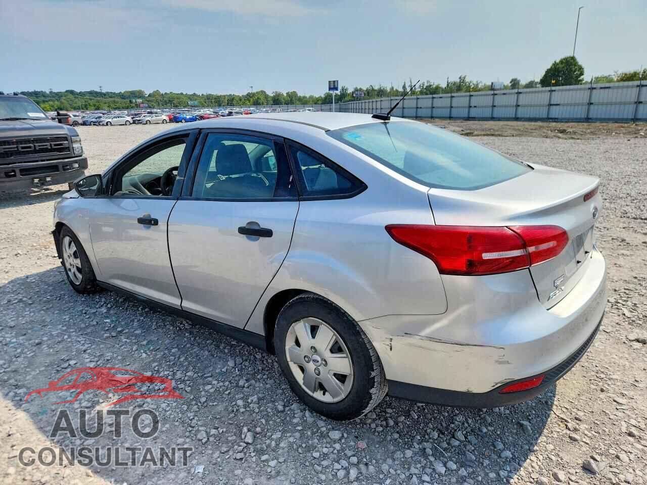 FORD FOCUS 2015 - 1FADP3E29FL299932