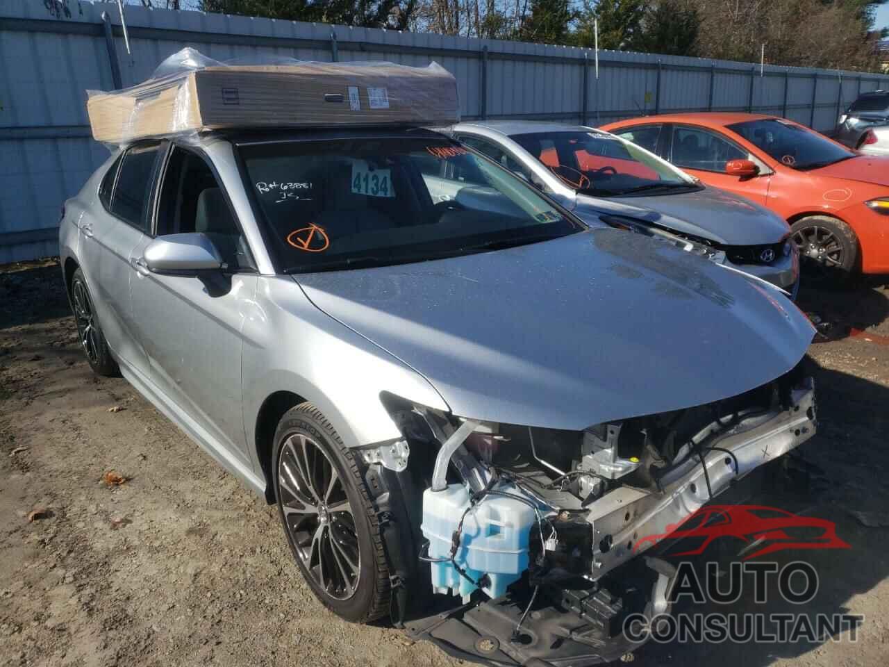 TOYOTA CAMRY 2018 - 4T1B11HK9JU037832
